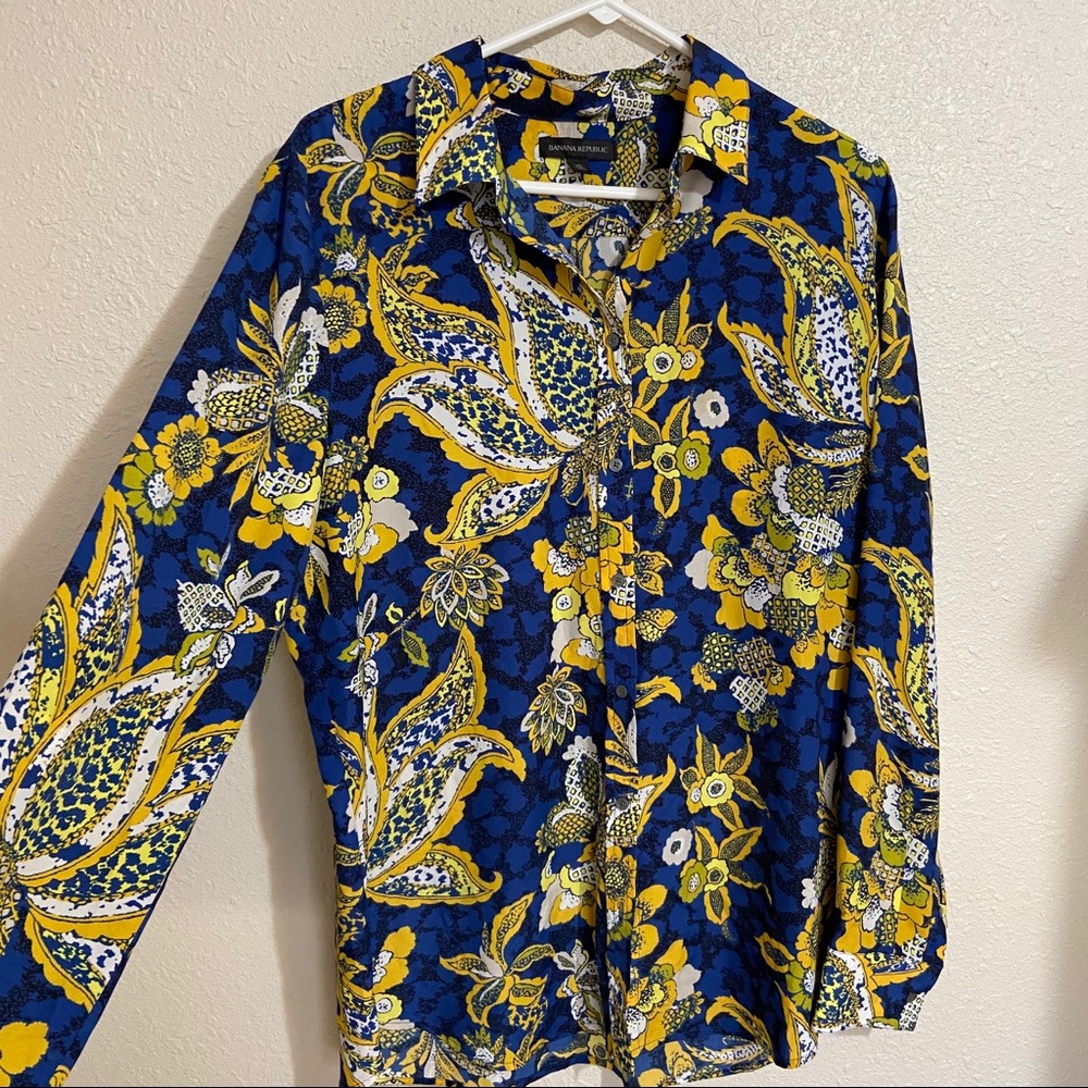 Banana republic colorful blouse